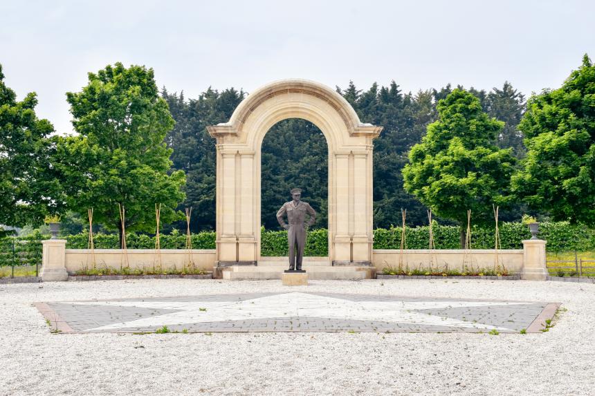 Statue de Dwight Eisenhower à Bayeux